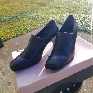 Carlene Brown Size 9.5M Brown